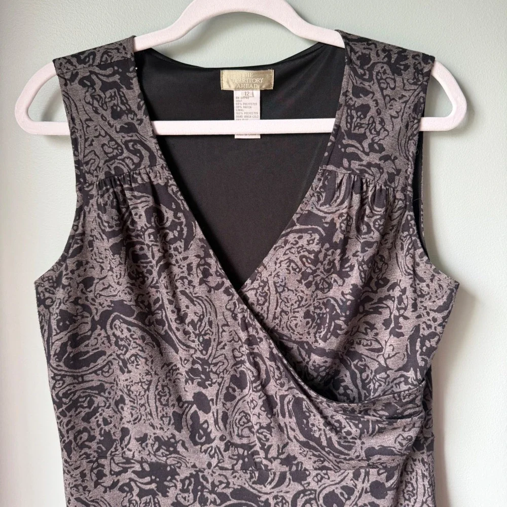 The Territory Ahead Sleeveless Surplice Gray Batik Print Boho Dress Size‎ 12